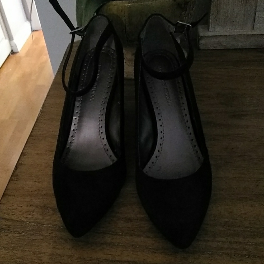 Shoes gently used
